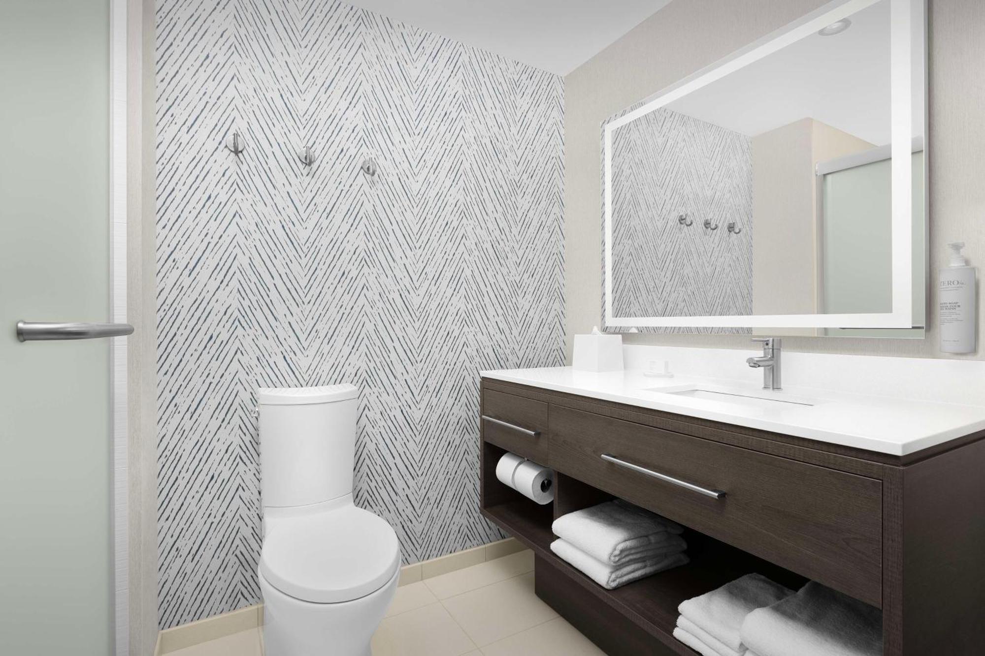 Home2 Suites By Hilton Falls Church Εξωτερικό φωτογραφία